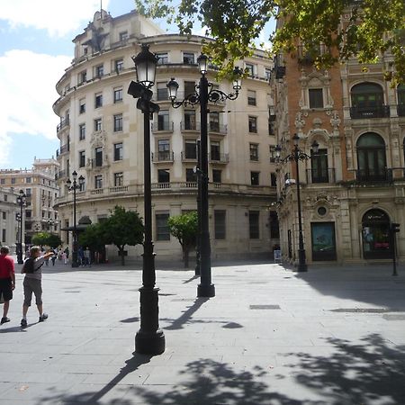 Amplio Apartamento Plaza Nueva إشبيلية المظهر الخارجي الصورة