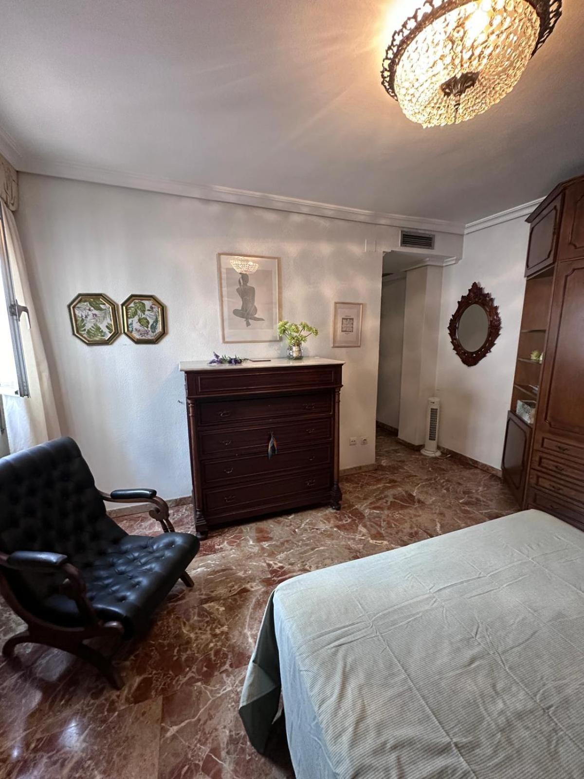 Amplio Apartamento Plaza Nueva إشبيلية المظهر الخارجي الصورة
