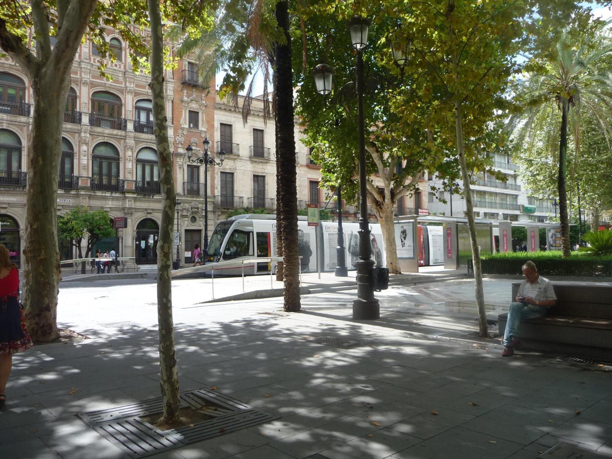 Amplio Apartamento Plaza Nueva إشبيلية المظهر الخارجي الصورة